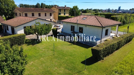 casa indipendente in vendita a Pietrasanta