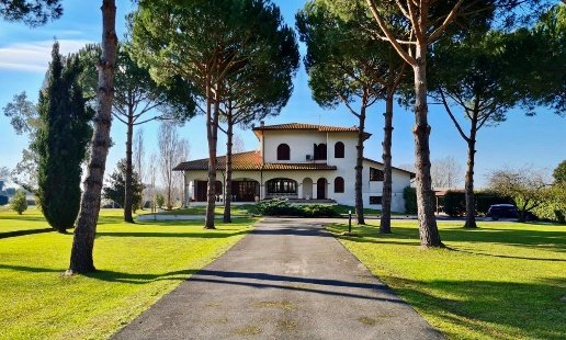 casa indipendente in vendita a Pietrasanta in zona Marina di Pietrasanta