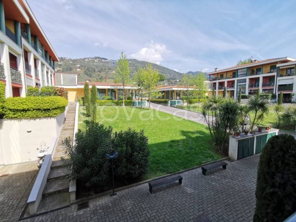 appartamento in vendita a Pietrasanta in zona Vallecchia