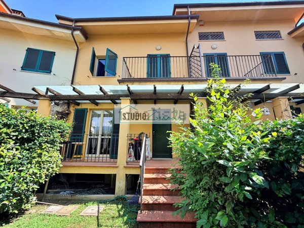 casa indipendente in vendita a Pietrasanta