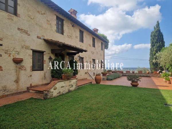 casa indipendente in vendita a Pietrasanta in zona Capezzano Monte