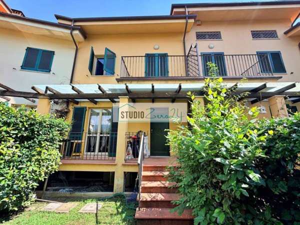 casa indipendente in vendita a Pietrasanta