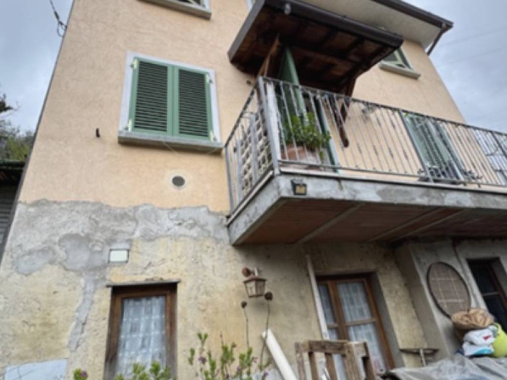 appartamento in vendita a Pietrasanta in zona Solaio