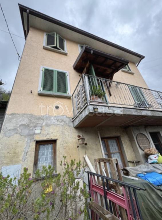 appartamento in vendita a Pietrasanta in zona Solaio