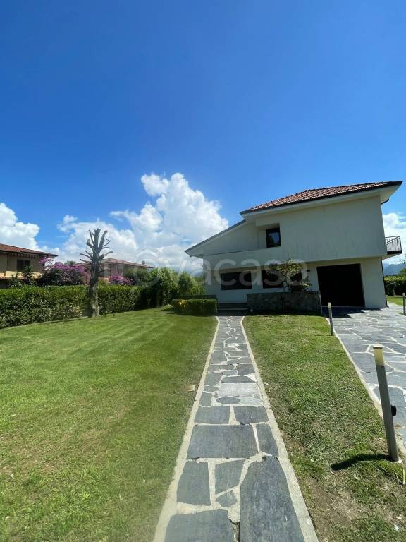 casa indipendente in vendita a Pietrasanta in zona Marina di Pietrasanta