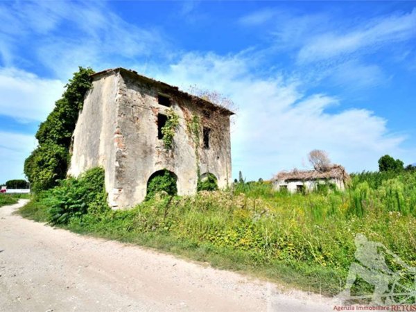 casale in vendita a Pietrasanta