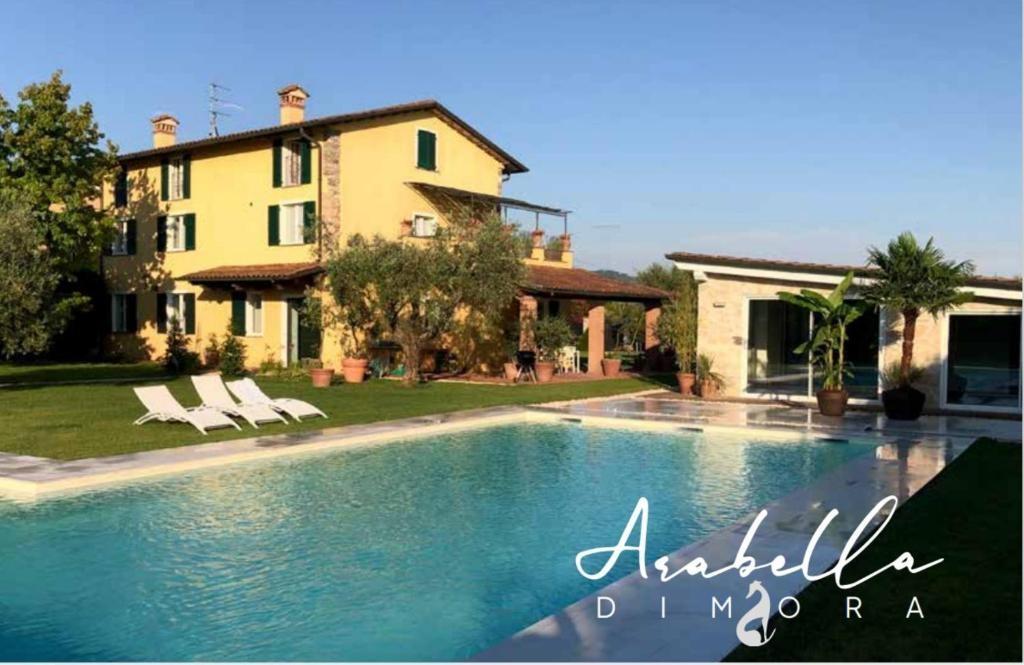 casa indipendente in vendita a Pietrasanta