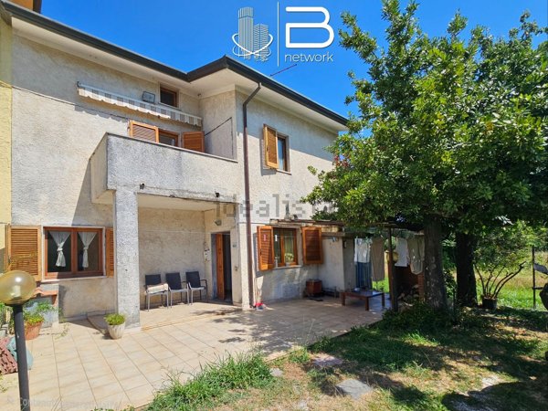 casa indipendente in vendita a Pietrasanta