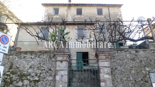 casa indipendente in vendita a Pietrasanta in zona Capezzano