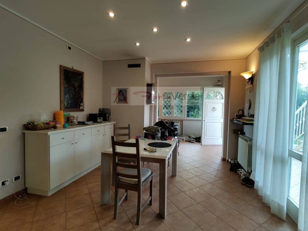casa indipendente in vendita a Pietrasanta in zona Africa