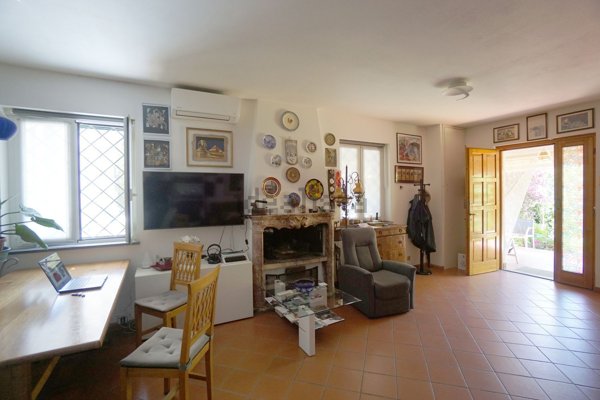 casa indipendente in vendita a Pietrasanta