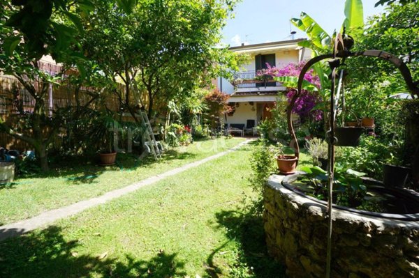 casa indipendente in vendita a Pietrasanta