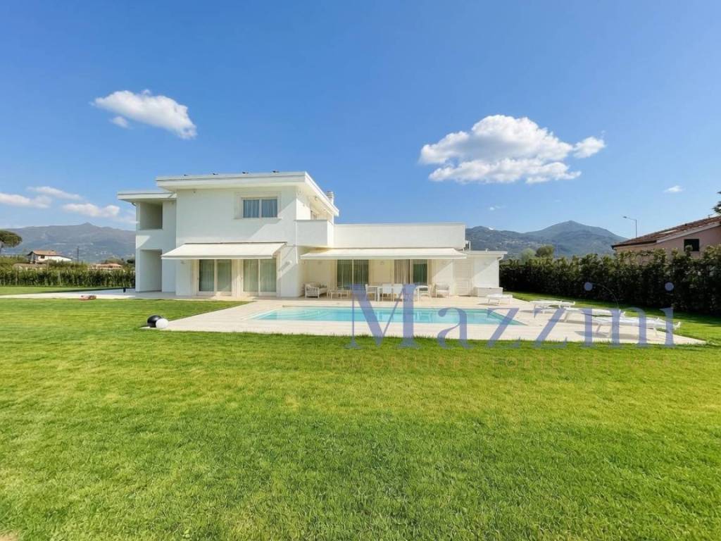casa indipendente in vendita a Pietrasanta