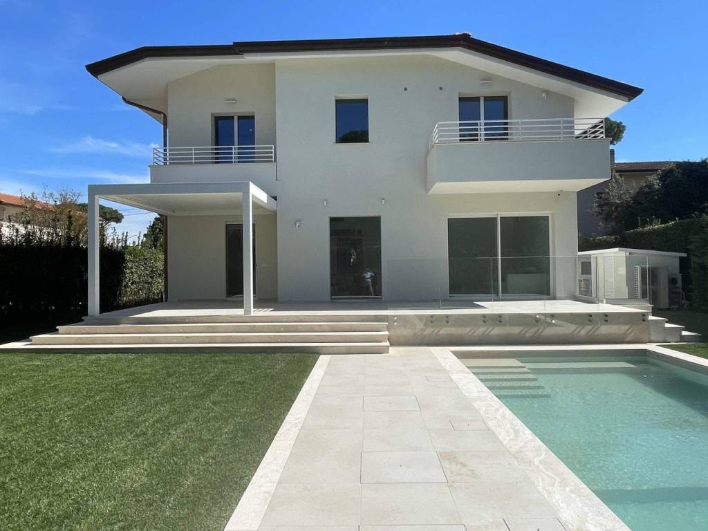 casa indipendente in vendita a Pietrasanta
