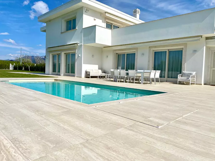 casa indipendente in vendita a Pietrasanta in zona Capezzano Monte