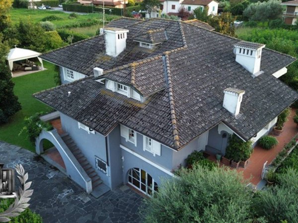 casa indipendente in vendita a Pietrasanta in zona Africa