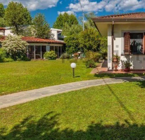 casa indipendente in vendita a Pietrasanta