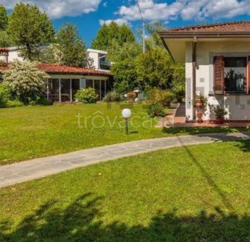 casa indipendente in vendita a Pietrasanta