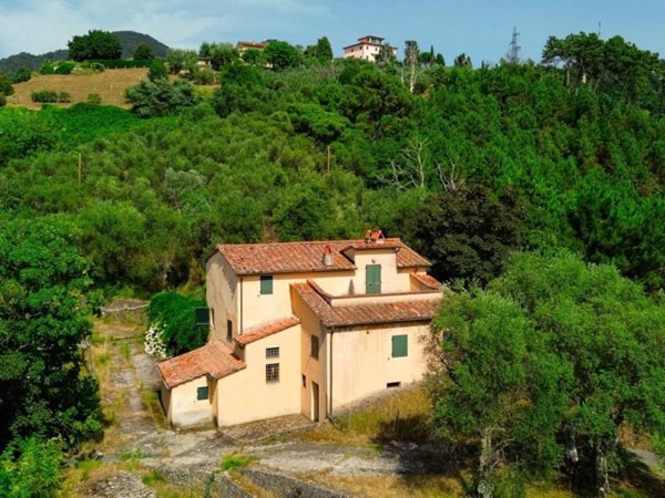 casa indipendente in vendita a Pietrasanta