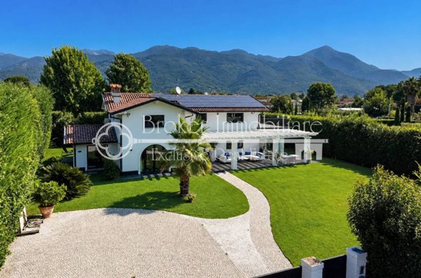 casa indipendente in vendita a Pietrasanta