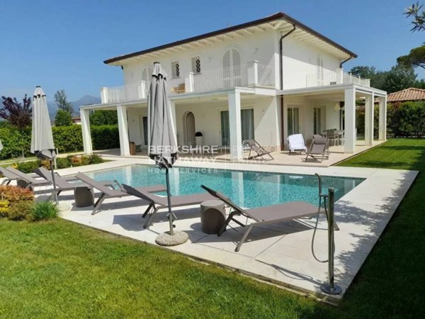 casa indipendente in vendita a Pietrasanta in zona Capezzano Monte