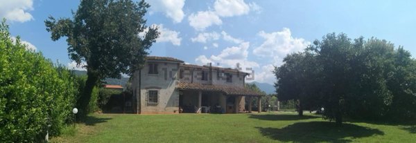 casale in vendita a Pietrasanta in zona Strettoia