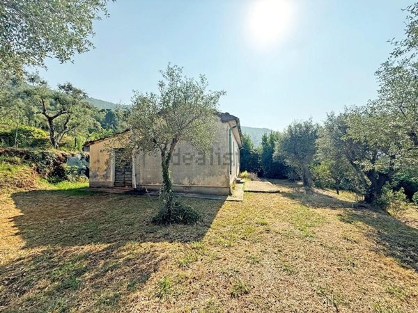 appartamento in vendita a Pietrasanta in zona Osterietta