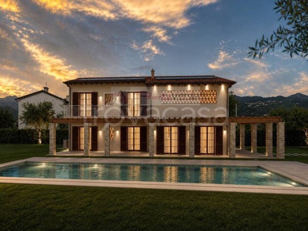 casa indipendente in vendita a Pietrasanta