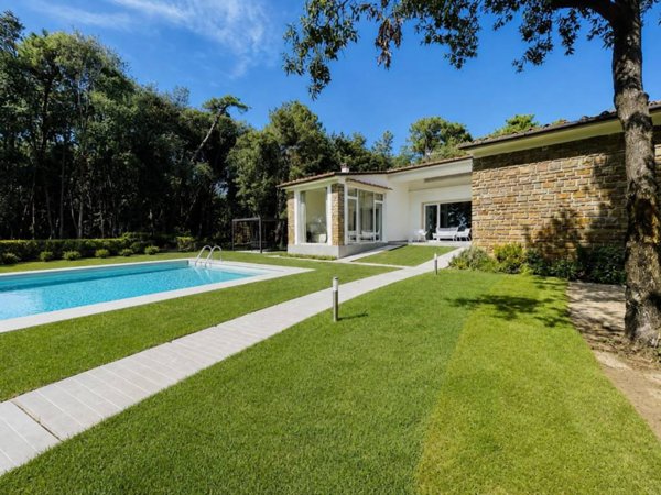 casa indipendente in vendita a Pietrasanta in zona Marina di Pietrasanta