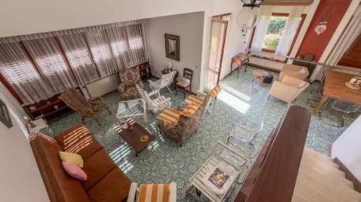 casa indipendente in vendita a Pietrasanta in zona Vignone