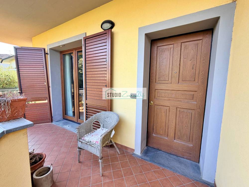 casa indipendente in vendita a Pietrasanta in zona Fiumetto