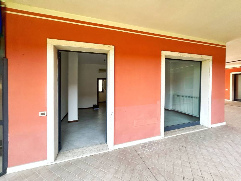 appartamento in vendita a Pietrasanta in zona Tonfano