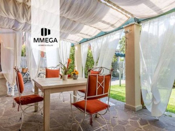 casa indipendente in vendita a Pietrasanta in zona Marina di Pietrasanta