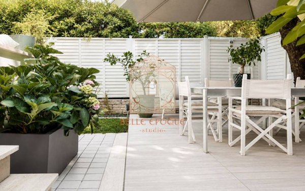 casa indipendente in vendita a Pietrasanta in zona Vignone