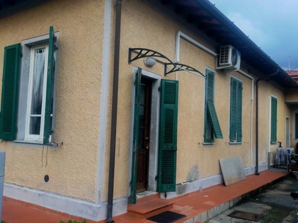 casa indipendente in vendita a Pietrasanta