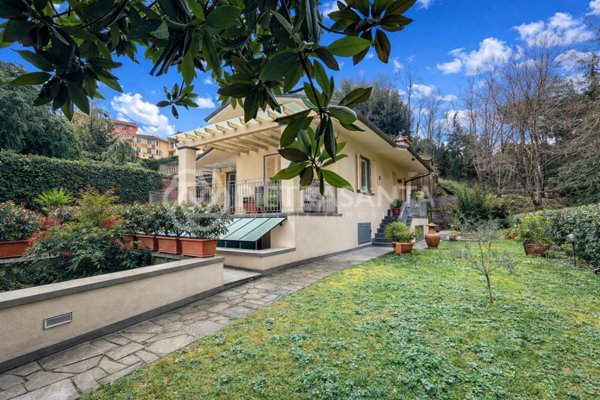 casa indipendente in vendita a Pietrasanta in zona Capezzano Monte
