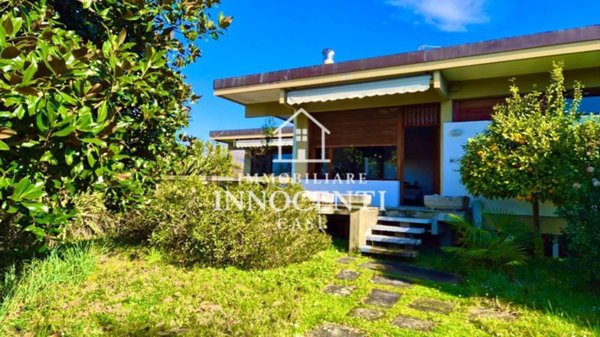 casa indipendente in vendita a Pietrasanta