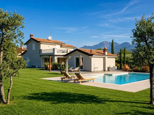 casa indipendente in vendita a Pietrasanta in zona Africa