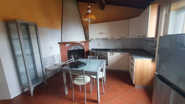 casa indipendente in vendita a Pietrasanta in zona Capezzano