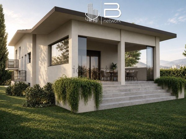 casa indipendente in vendita a Pietrasanta in zona Tonfano