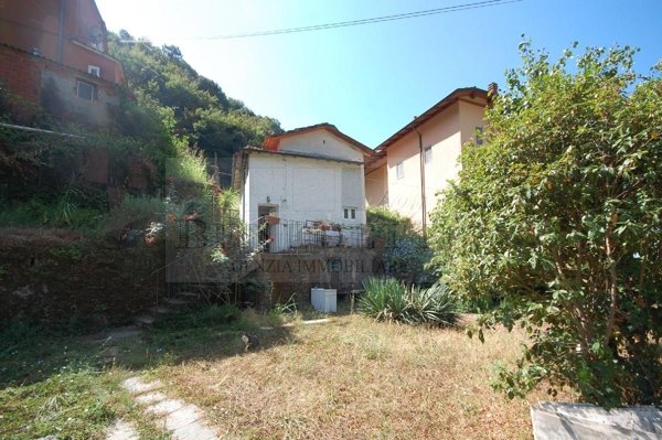casa indipendente in vendita a Pietrasanta