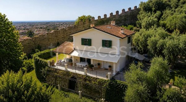 casa indipendente in vendita a Pietrasanta in zona Capezzano Monte