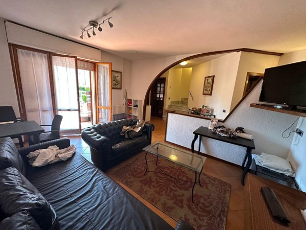 casa indipendente in vendita a Pietrasanta in zona Marina di Pietrasanta