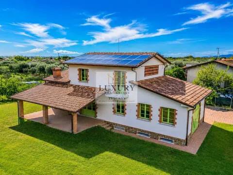 casa indipendente in vendita a Pietrasanta