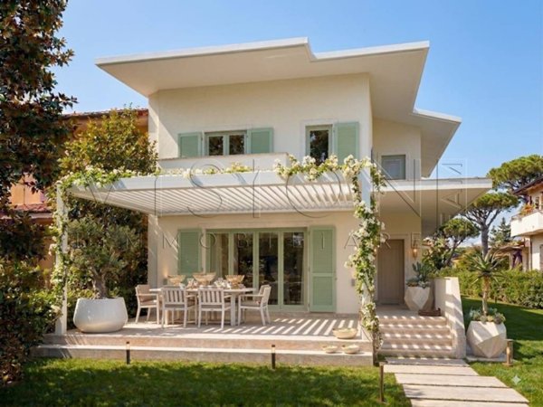 casa indipendente in vendita a Pietrasanta