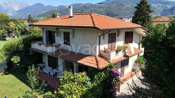 casa indipendente in vendita a Pietrasanta