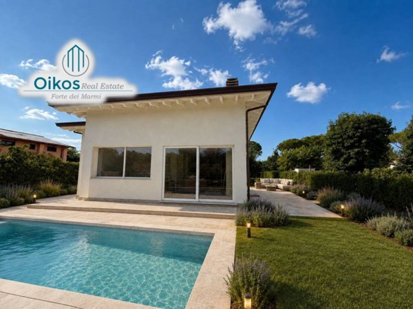casa indipendente in vendita a Pietrasanta