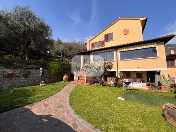 casa indipendente in vendita a Pietrasanta