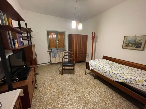 casa indipendente in vendita a Pietrasanta in zona Strettoia
