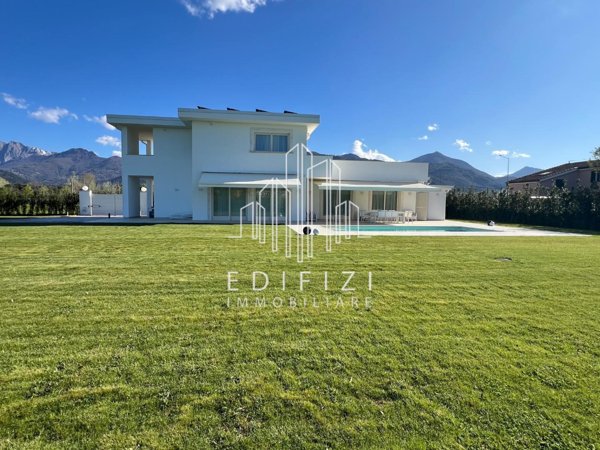 casa indipendente in vendita a Pietrasanta